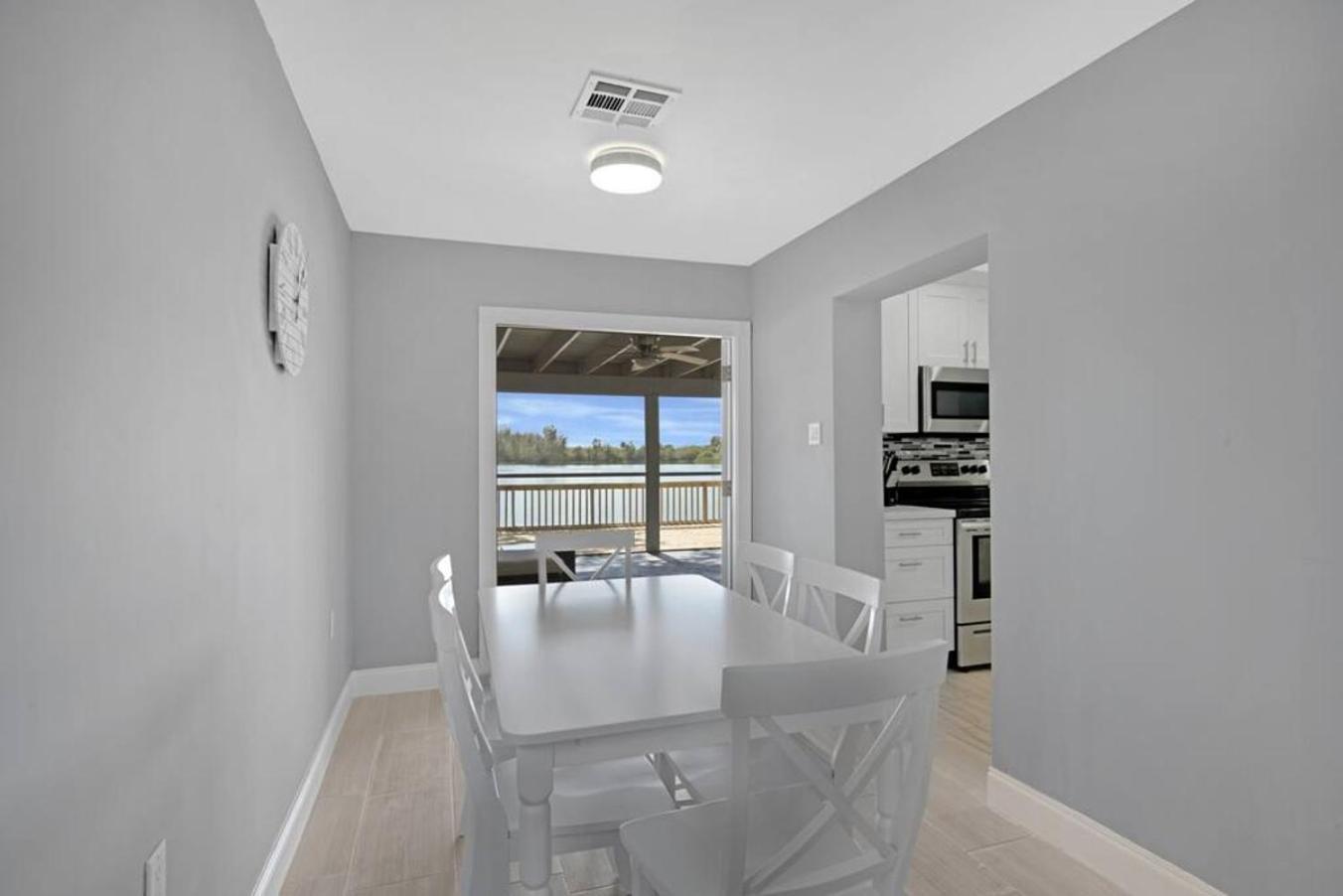 Lake House Unit 1 By Pmi Davie Exterior photo