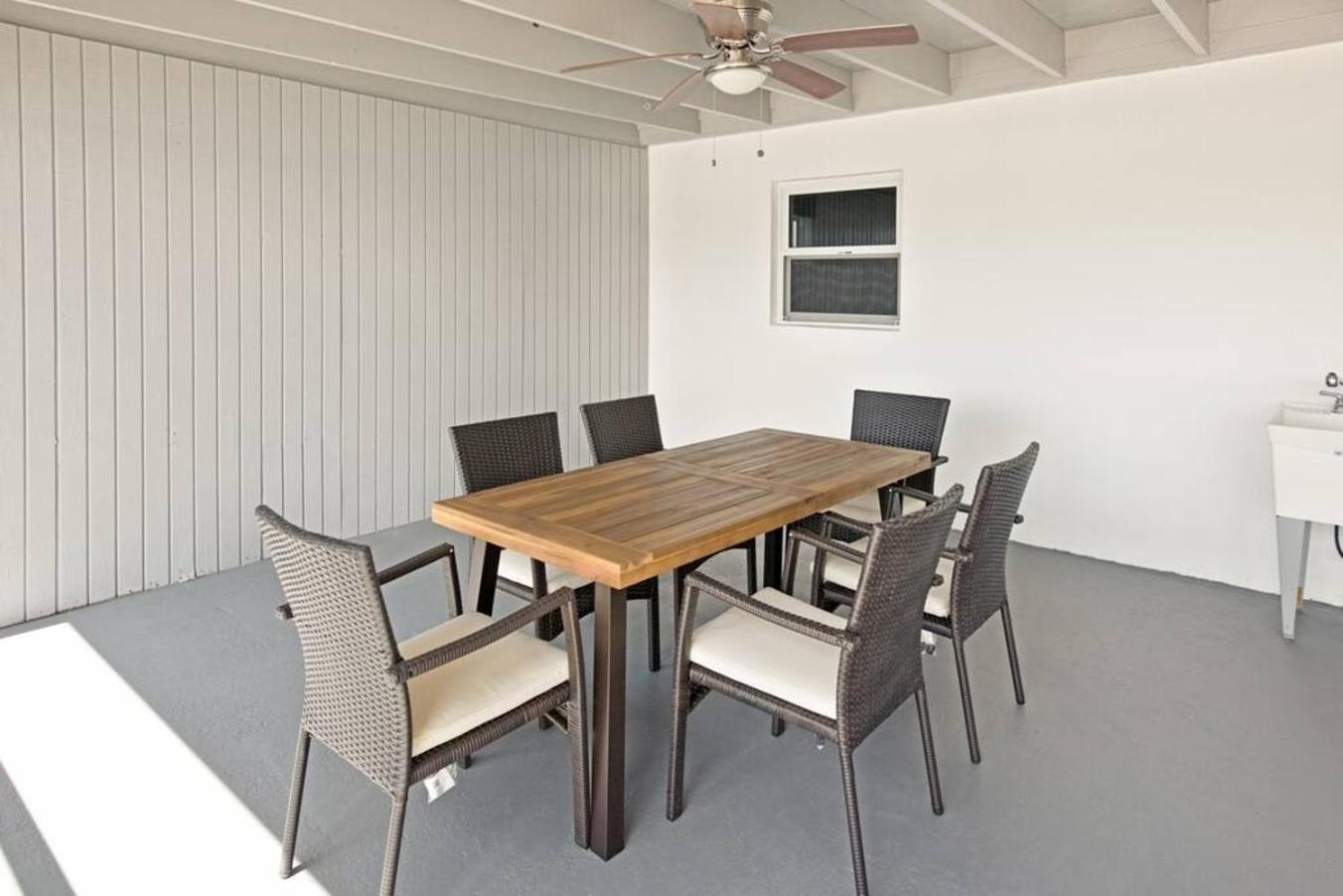 Lake House Unit 1 By Pmi Davie Exterior photo